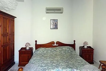 Sleeps 2 Pool Air Con Apartamento Ravello